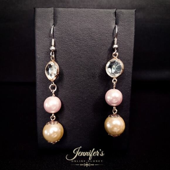 3/$25 3 Tier Multi-colored Dangle Earrings - Picture 3 of 7